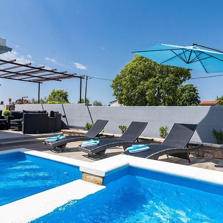 House Imela Villa Barban Exterior photo